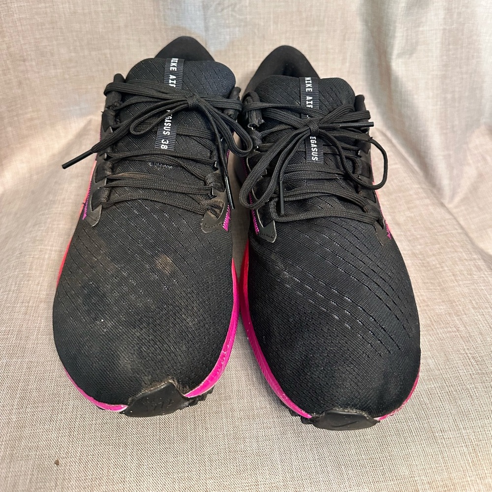 Men’s Nike Air Zoom Pegasus 38 Black Hyper Violet